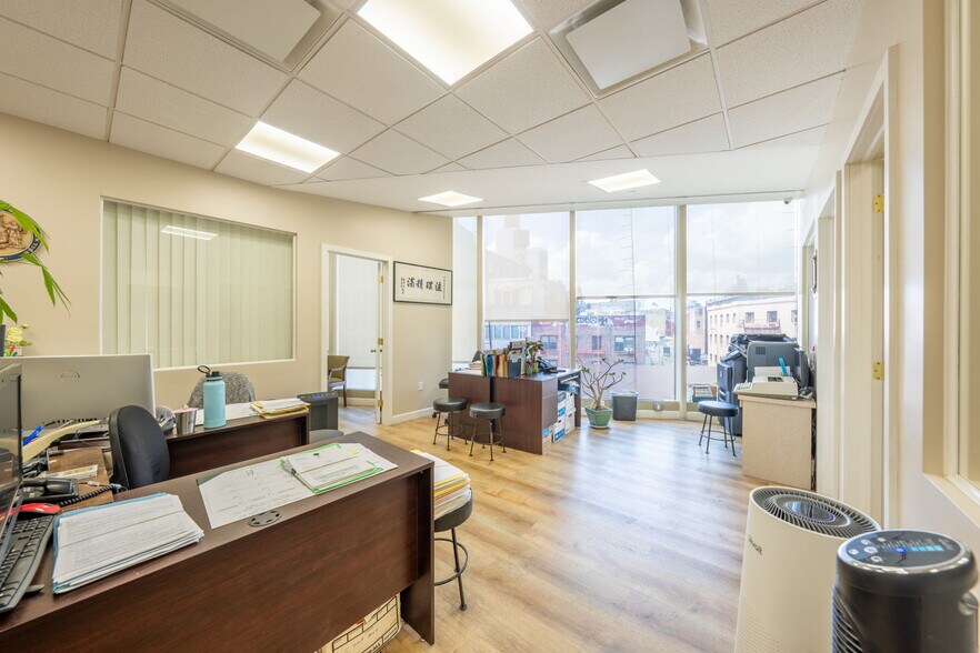 More Photos Of 17 Chatham Sq, New York Loft Creative Space For Lease