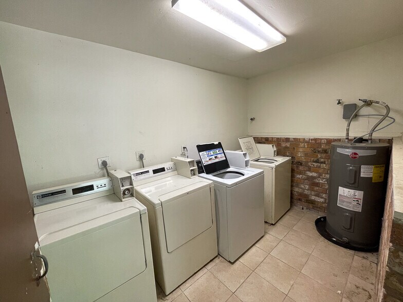 More Photos Of 704 Cline St, Huntsville Apartments For Sale