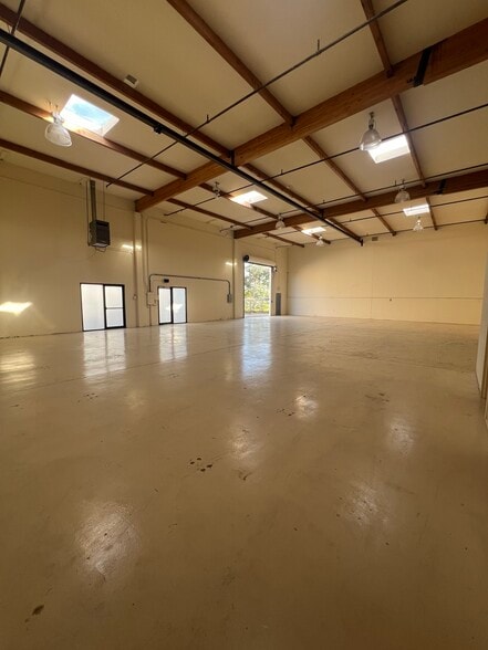 More Photos Of 1041 17th Ave, Santa Cruz Warehouse For Lease