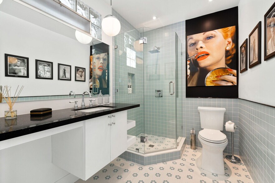 More Photos Of 120 W Vereda Sur, Palm Springs Hotel For Sale