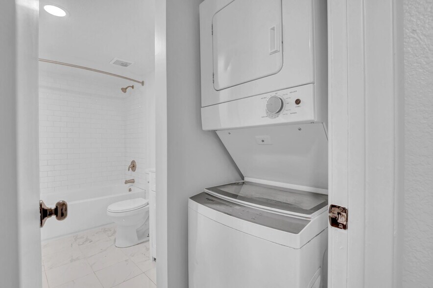 More Photos Of 1942 W Berridge Ln, Phoenix Apartments For Sale