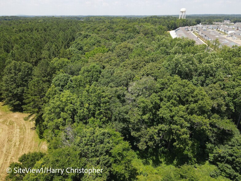 More Photos Of 975-979 E Liberty St, York Auto Dealership For Sale