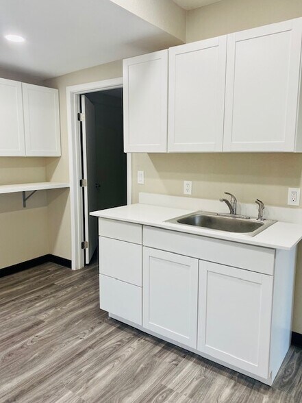 More Photos Of 440 E Southern Ave, Phoenix Medical For Lease