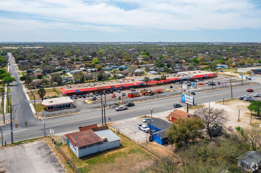 More Photos Of 3646-3678 Culebra Rd, San Antonio Storefront For Lease