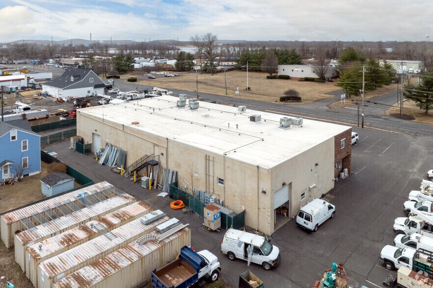 More Photos Of 1380 S Pennsylvania Ave, Morrisville Manufacturing For Lease