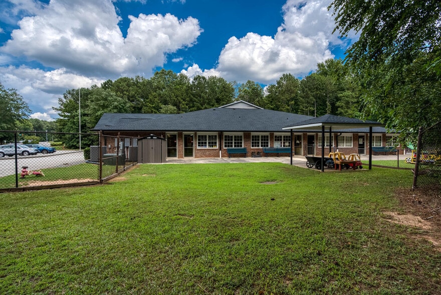 More Photos Of 2081 Mesa Valley Way, Austell Specialty For Sale