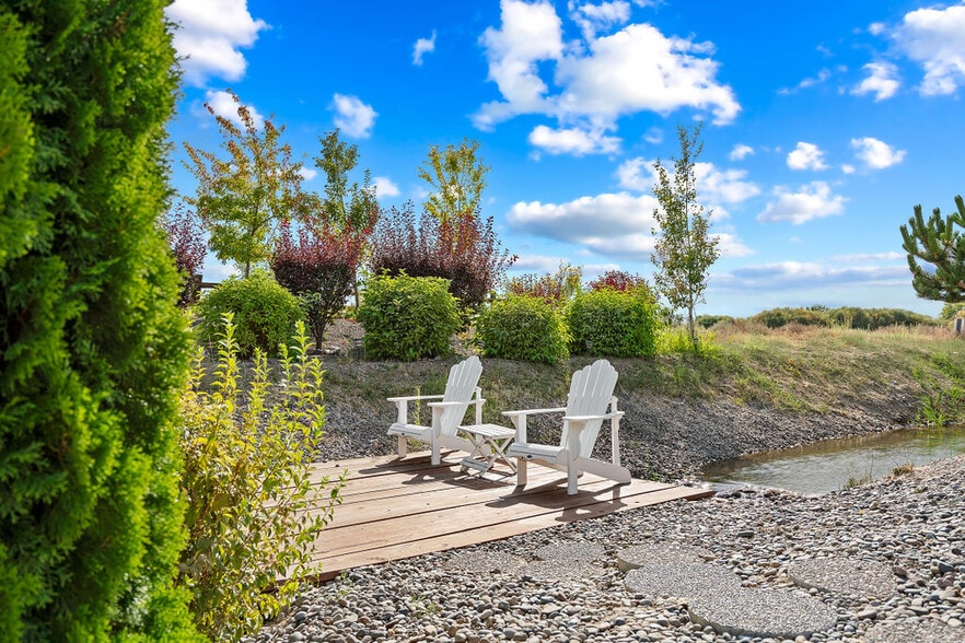 More Photos Of 701 Fountain Blvd, Zillah Hotel For Sale