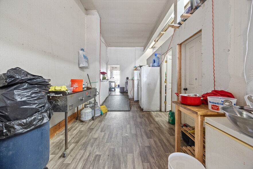 More Photos Of , Oakland General Retail For Sale
