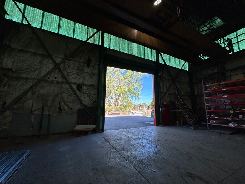 More Photos Of 2117 Old Union Rd, Buffalo Manufacturing For Lease