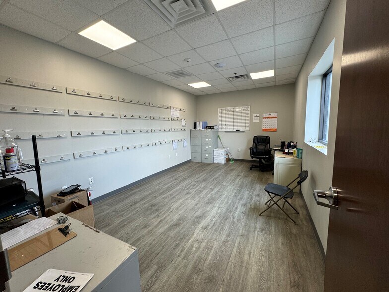 More Photos Of 10049 Reiger Rd, Baton Rouge Office For Lease