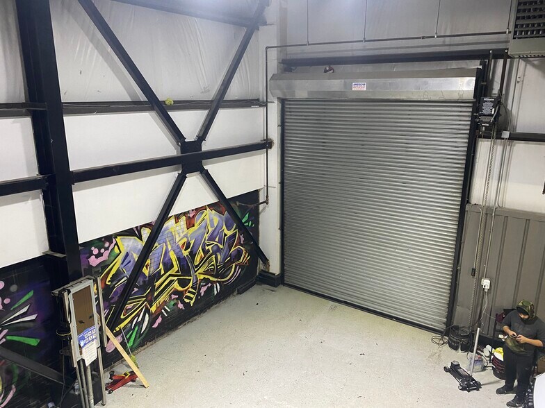 More Photos Of 147 Wayne St, Staten Island Warehouse For Lease