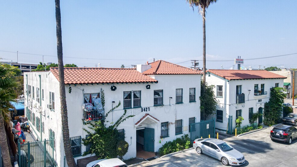 More Photos Of , Los Angeles Multifamily For Sale