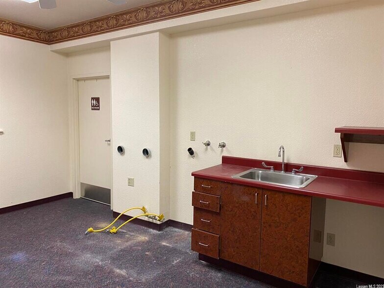 More Photos Of 103 Fair Dr, Susanville Industrial For Sale