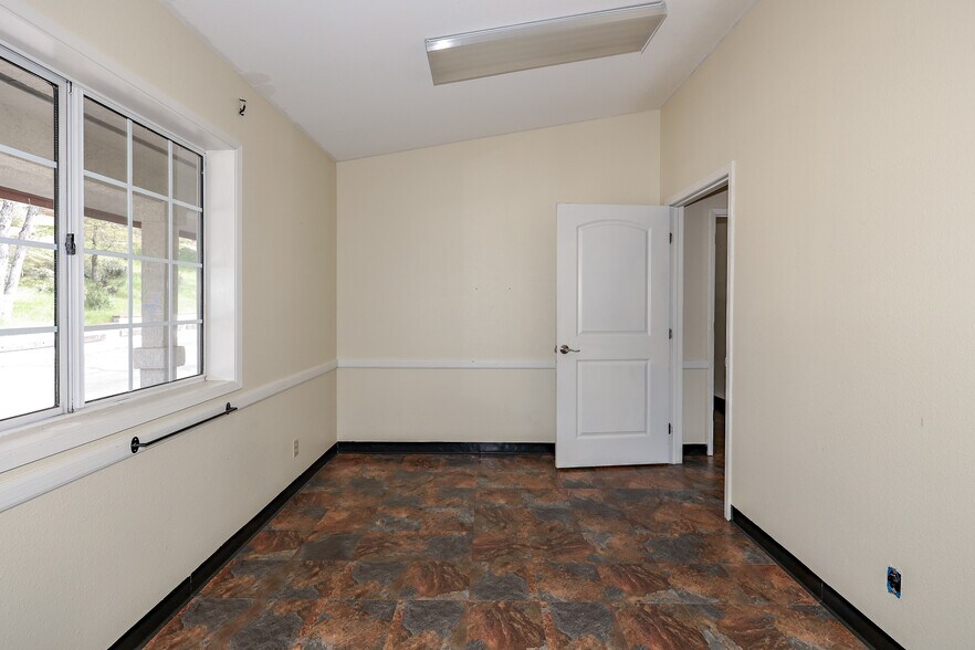 More Photos Of 5320 State Highway 49, Mariposa Office Residential For Sale