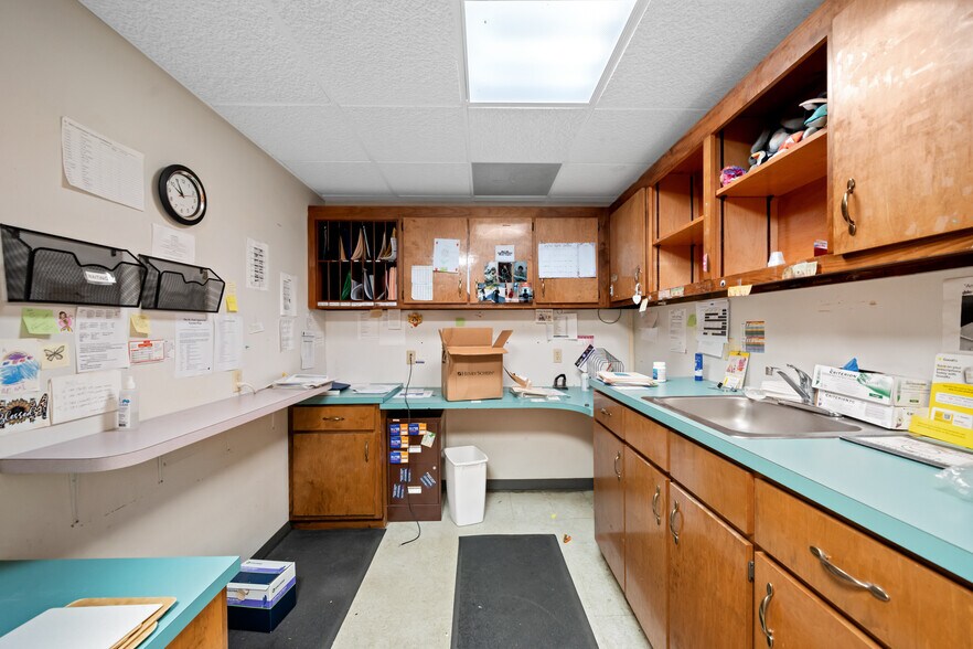 More Photos Of 106 W Myrtle Ave, Foley Office For Sale
