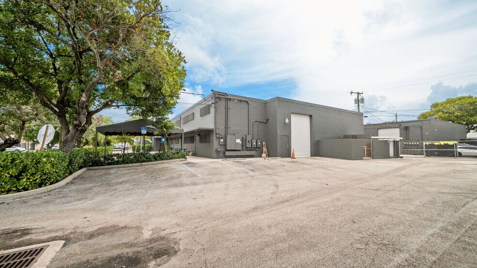 More Photos Of 44 SE 9th St, Deerfield Beach Warehouse For Sale