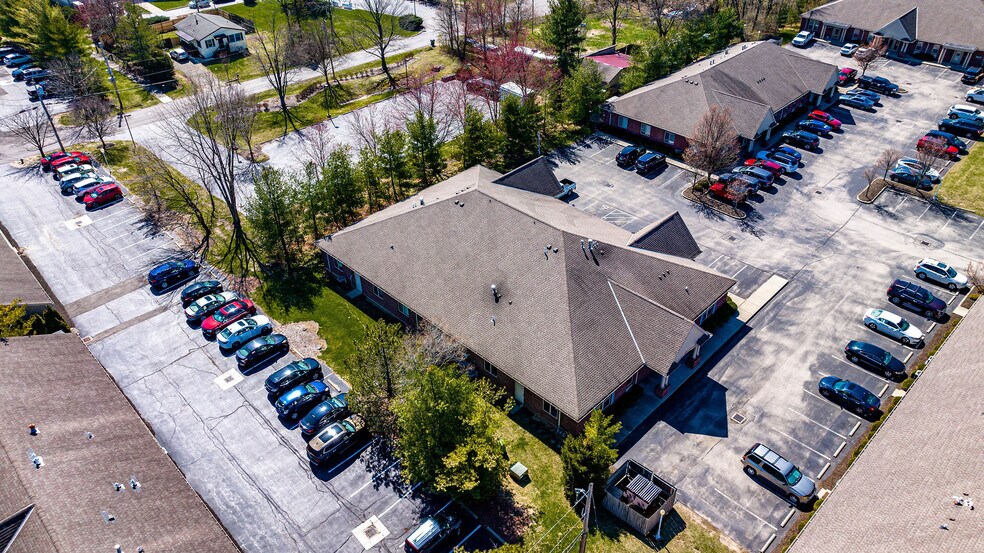 More Photos Of 8833 Chapel Square Dr, Cincinnati Medical For Sale