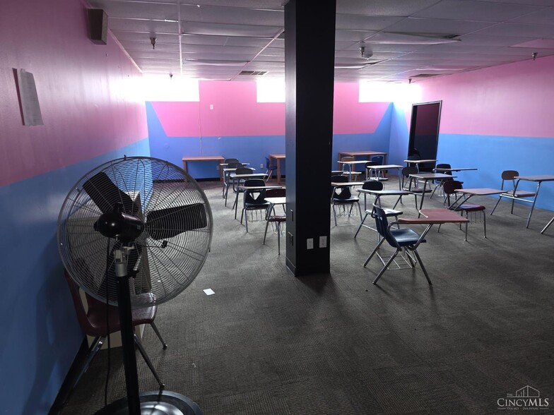 More Photos Of 2612 Gilbert Ave, Cincinnati Light Manufacturing For Sale