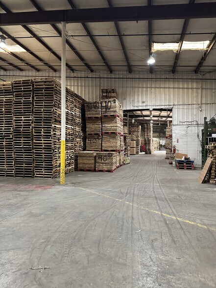 More Photos Of 170 Spicer Dr, Gordonsville Warehouse For Sale