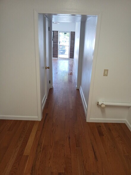 More Photos Of 153 S Maine St, Fallon General Retail For Lease