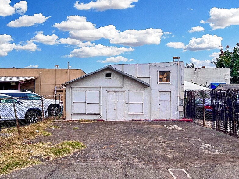 More Photos Of 9085 Las Tunas Dr, Temple City Storefront Retail Office For Lease