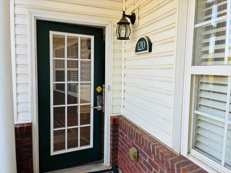 More Photos Of 965 Piedmont Rd NE, Marietta Office For Lease