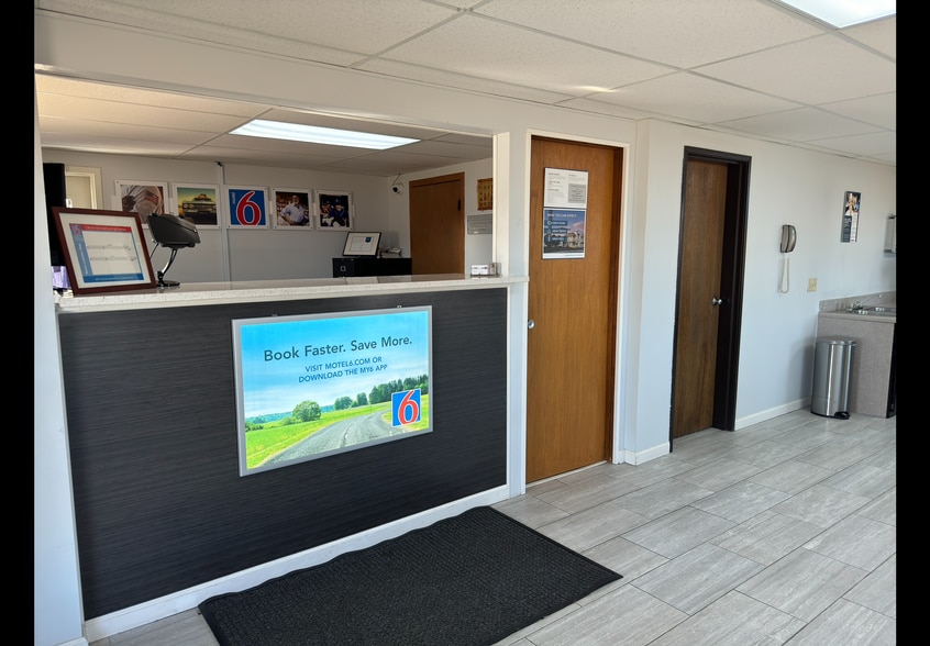 More Photos Of 2331 Lake Rd, Dyersburg Hotel For Sale