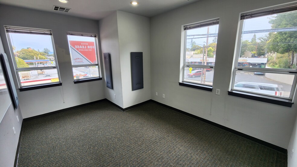 More Photos Of 7300 Healdsburg Ave, Sebastopol Office For Sale