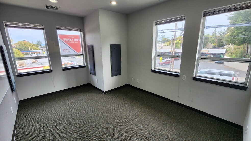 More Photos Of 7300 Healdsburg Ave, Sebastopol Office For Lease