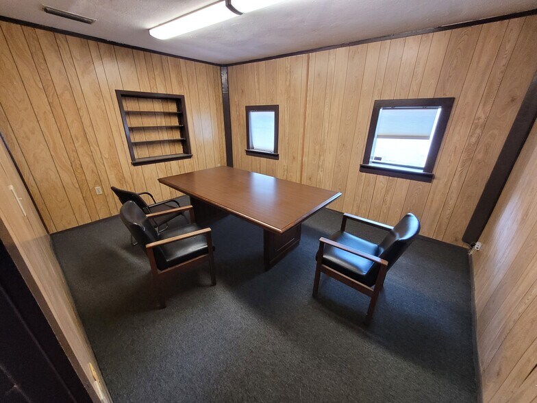 More Photos Of 4714 Nuckols Crossing Rd, Austin Warehouse For Lease