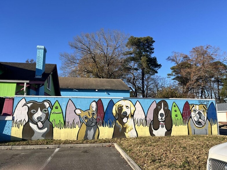 More Photos Of 2220 Laskin Rd, Virginia Beach Freestanding For Sale