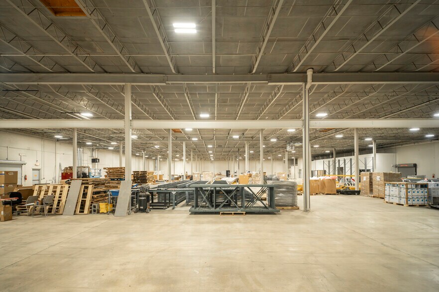 More Photos Of 255 Homer St, Commerce Manufacturing For Lease