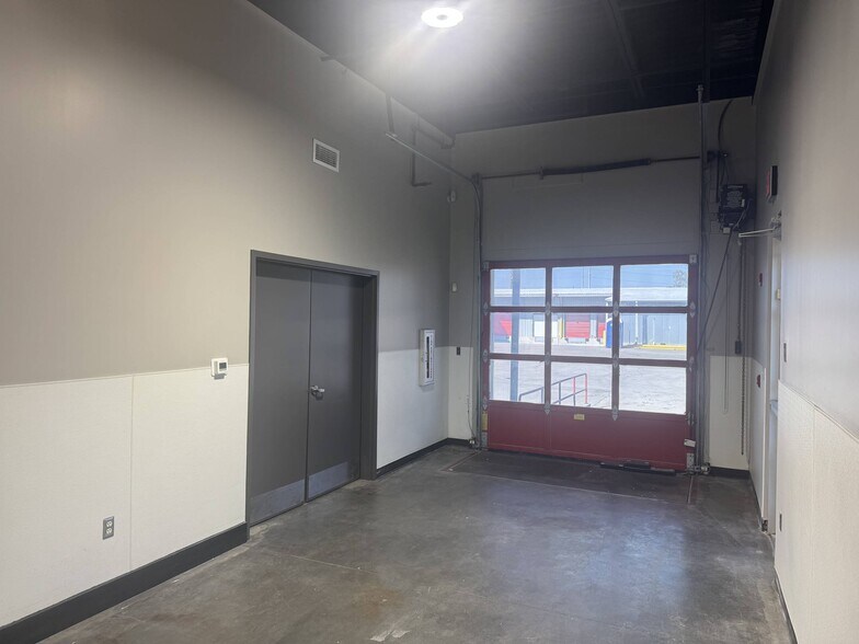 More Photos Of 2501 E President St, Savannah Food Processing For Lease