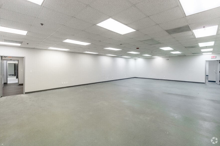 More Photos Of 3211 Bramer Dr, Raleigh Showroom For Sale