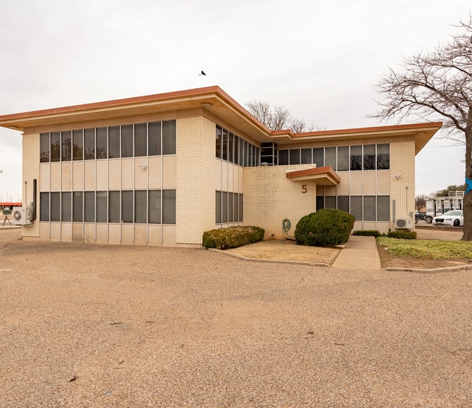 More Photos Of 5 Briercroft Office Park, Lubbock Office For Sale