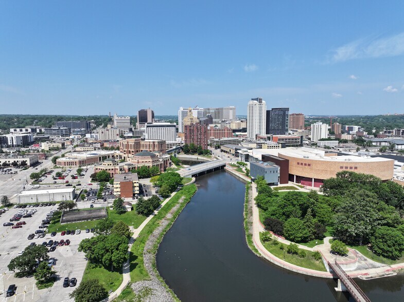 More Photos Of 300 3rd Ave SE, Rochester Coworking Space
