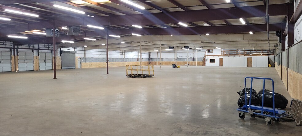More Photos Of 1054 Canaan Rd, Roebuck Warehouse For Lease