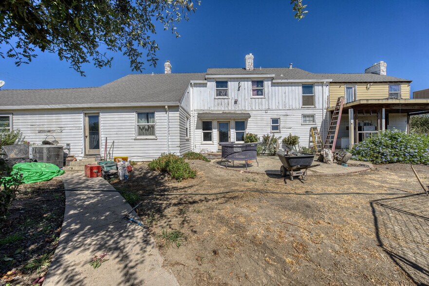 More Photos Of 743 College City Rd, Arbuckle Apartments For Sale