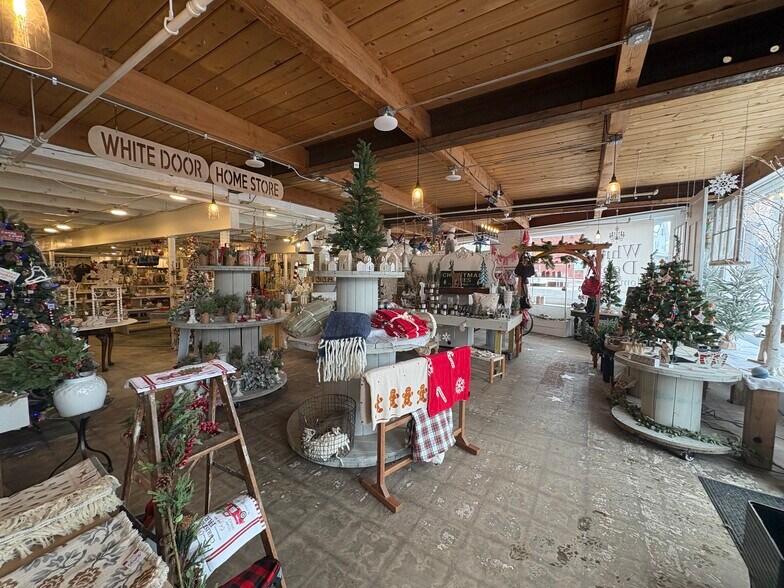 More Photos Of 81 Elm St, Biddeford Freestanding For Lease