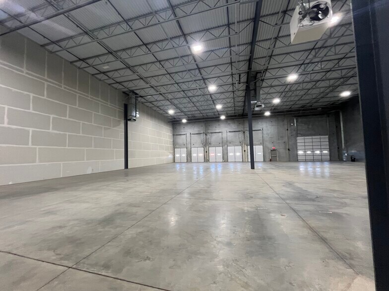 More Photos Of 4617 Sw 25th Cir, Oklahoma City Industrial For Lease