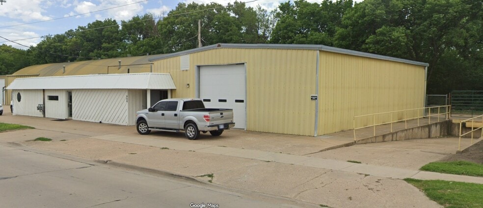 Primary Photo Of 908 E North St, Salina Warehouse For Lease