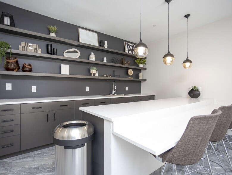 More Photos Of 140 E Monument Ave, Dayton Apartments For Lease