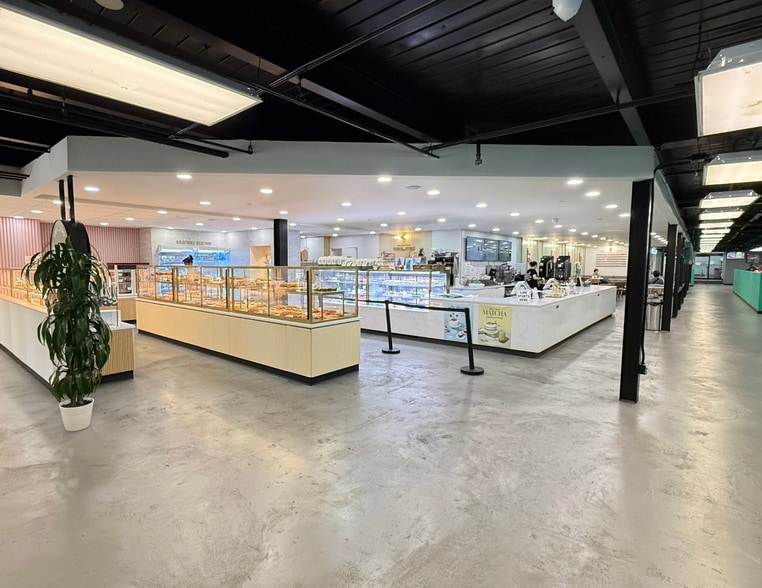 More Photos Of 711 Keeaumoku St, Honolulu Freestanding For Sale