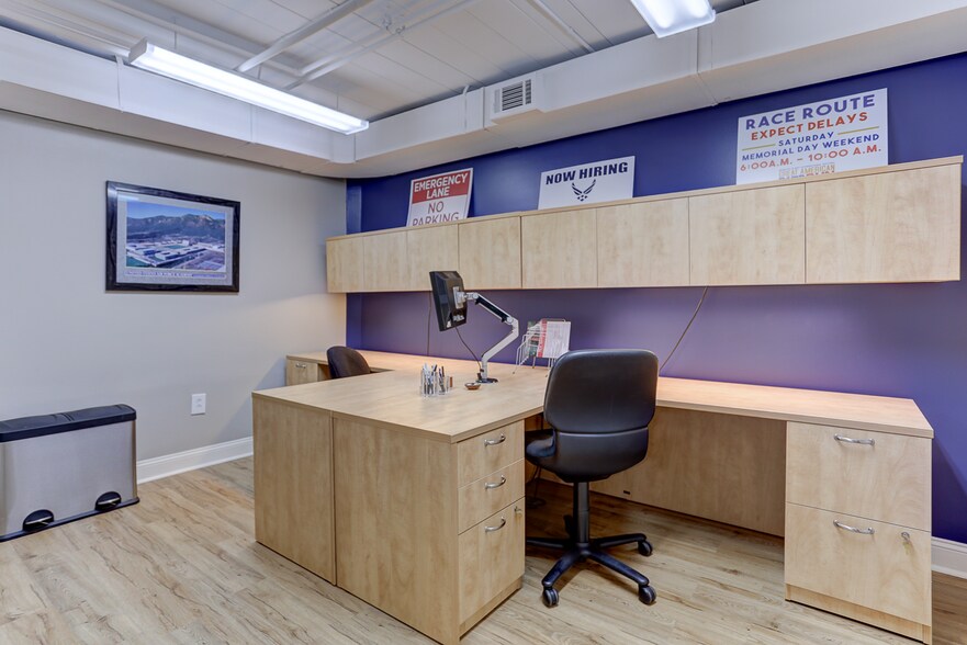 More Photos Of 95 S Main St, Memphis Storefront Retail Office For Lease