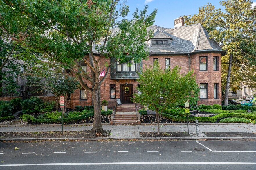 More Photos Of 1526 New Hampshire Ave NW, Washington Loft Creative Space For Lease