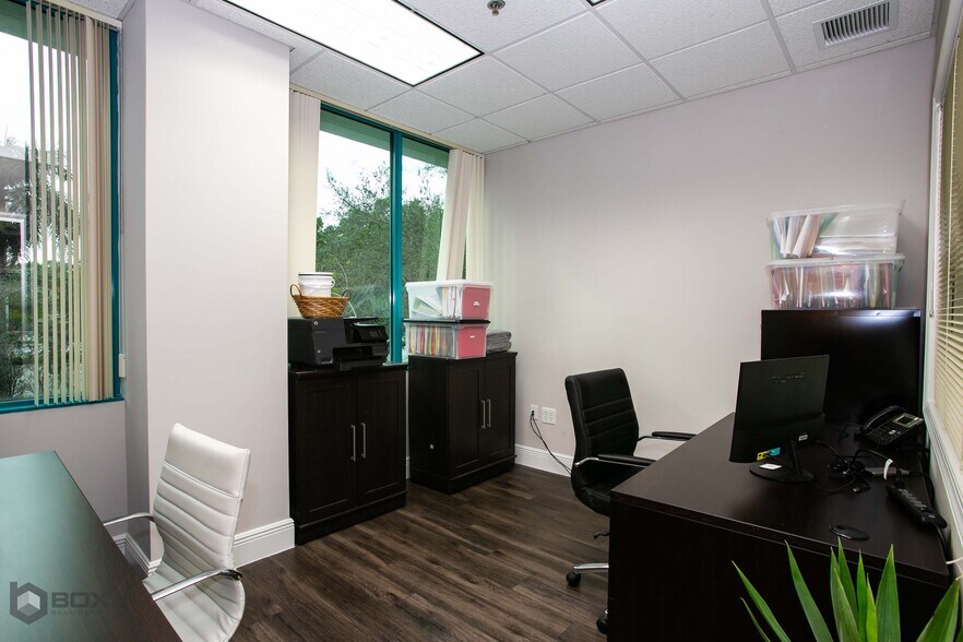 More Photos Of 2690 Weston Rd, Weston Office For Sale
