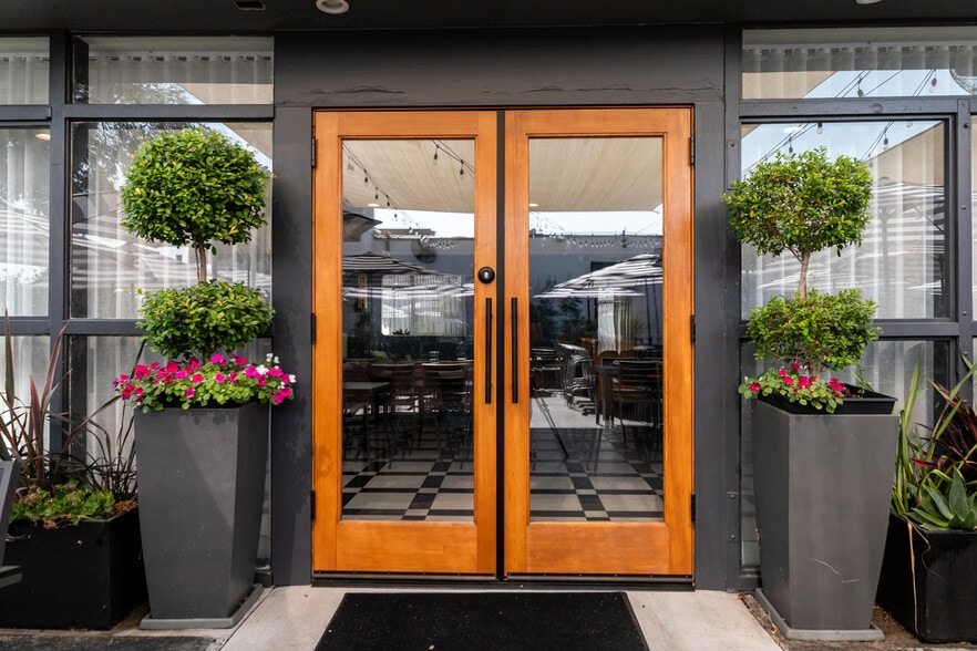 More Photos Of , Pasadena General Retail For Sale