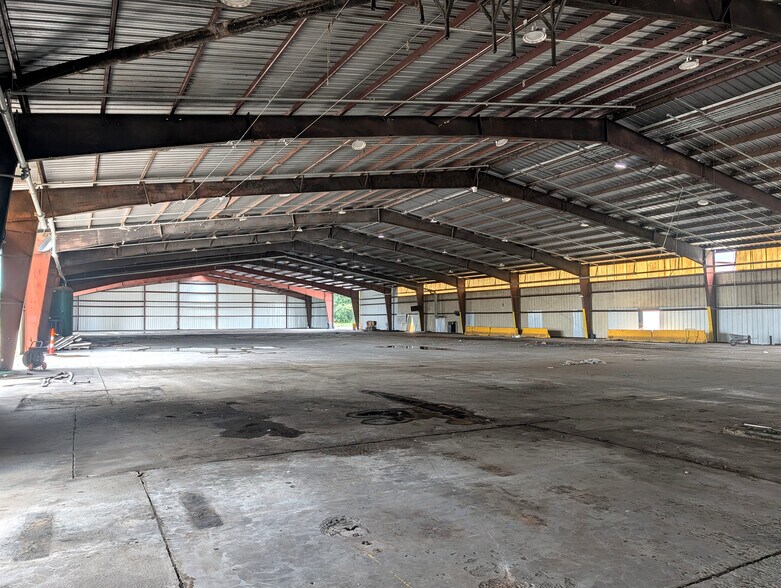 More Photos Of 1509 S Byron Butler Pky, Perry Manufacturing For Sale