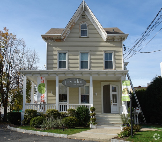 More Photos Of 112 Mason St, Greenwich Office For Lease