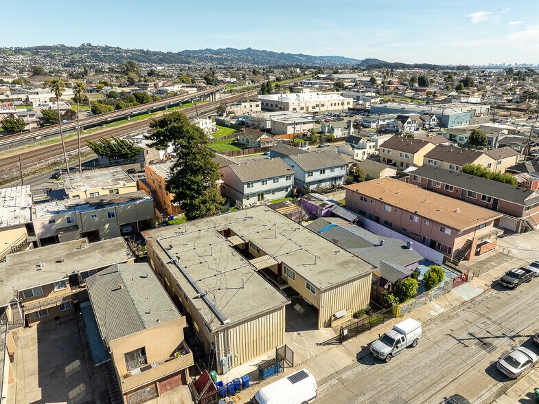 More Photos Of 146 19th St, Richmond Apartments For Sale